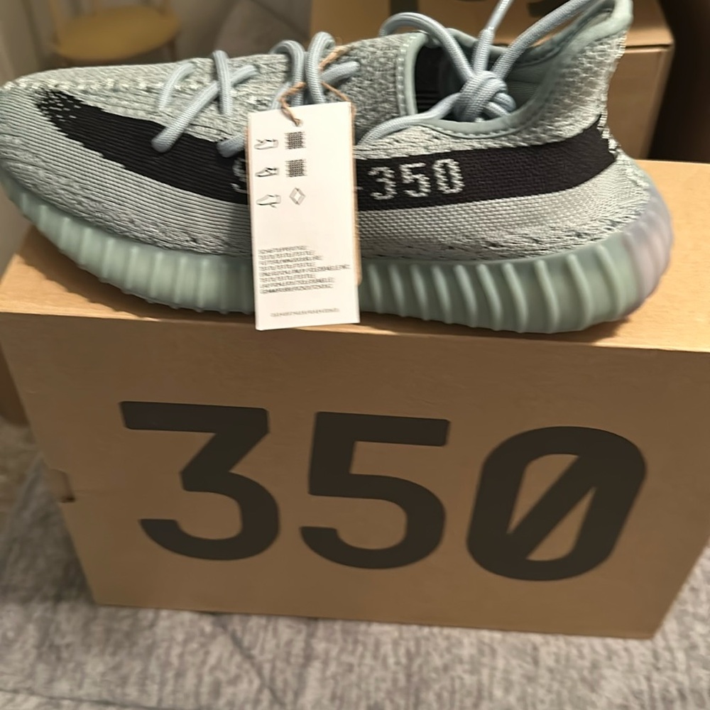 Men’s Yeezy 350’s Sz 9 salt/black new w/tags